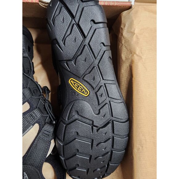 KEEN Clearwater CNX Men’s Sandals 10.5 Triple Black Waterproof